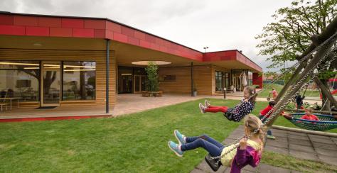Zettling-11 Kindergarten - red - Arch Kos - Foto (c) Philipp Klein