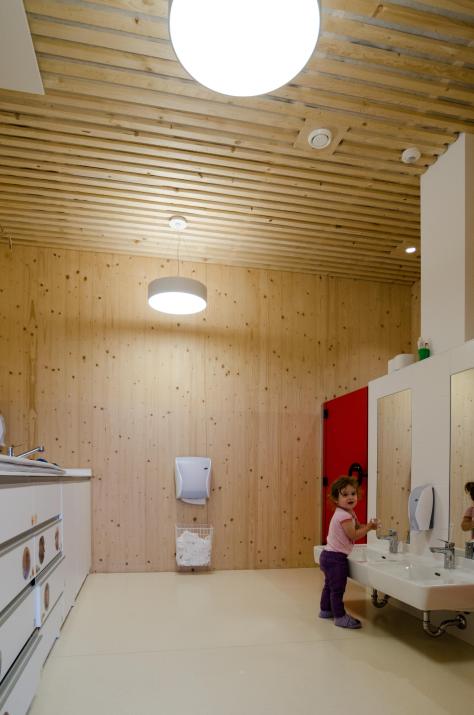 Zettling-25 Kindergarten - red - Arch Kos - Foto (c) Philipp Klein